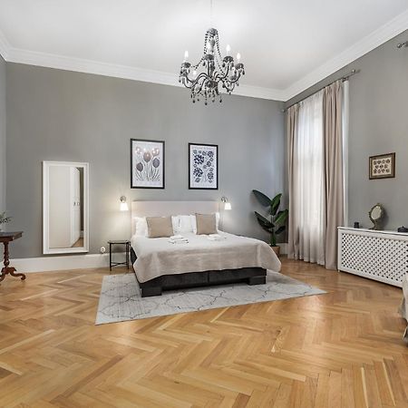 Spacious Victorian Residence By Grand Boulevard Βουδαπέστη Εξωτερικό φωτογραφία