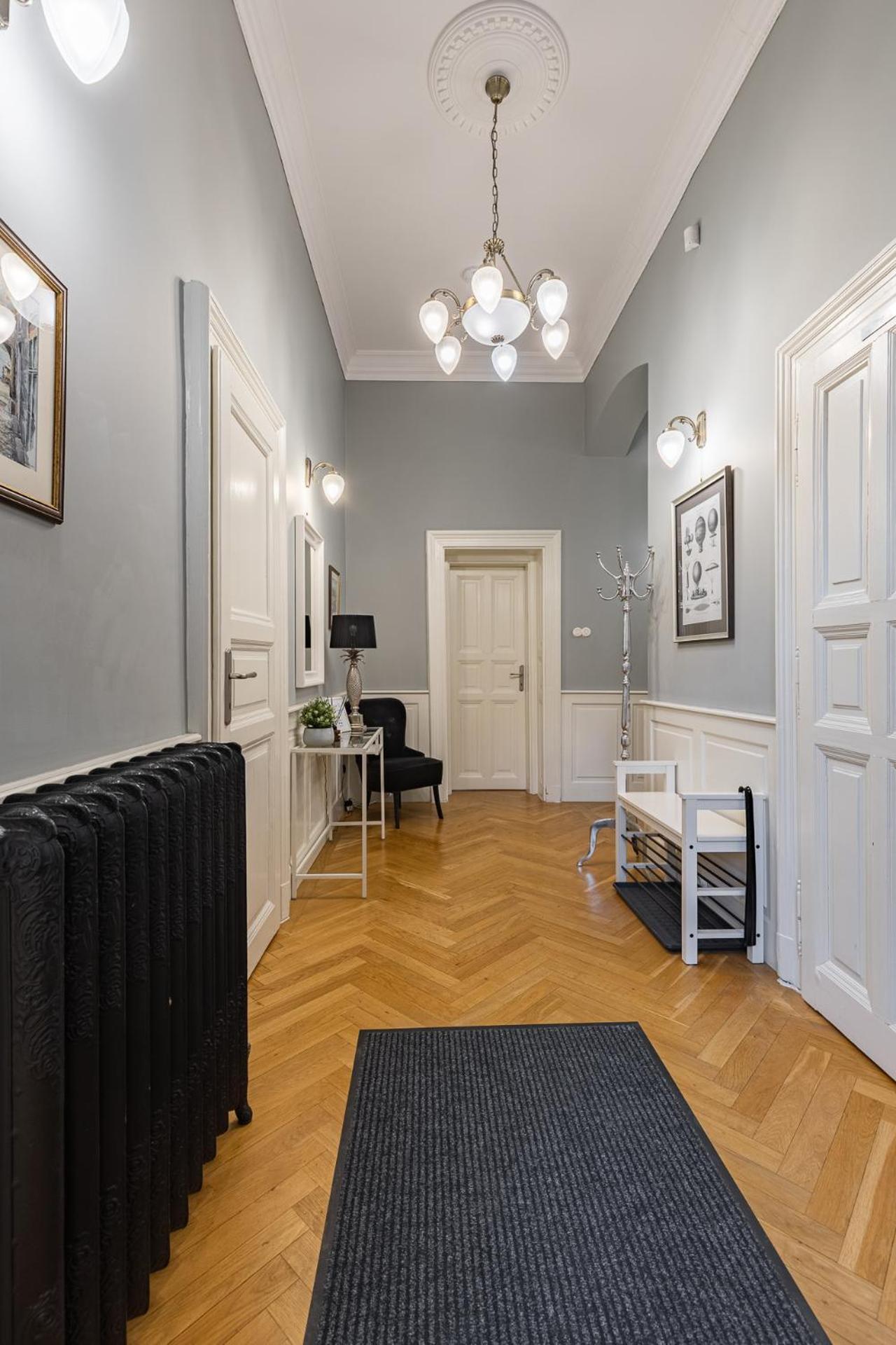 Spacious Victorian Residence By Grand Boulevard Βουδαπέστη Εξωτερικό φωτογραφία